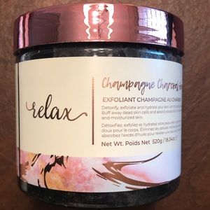 Manna Kadar Champagne Charcoal Body Scrub NWT